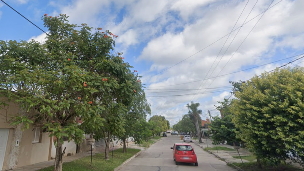 Robaron una camioneta en cuestión de segundos en barrio Los Hornos