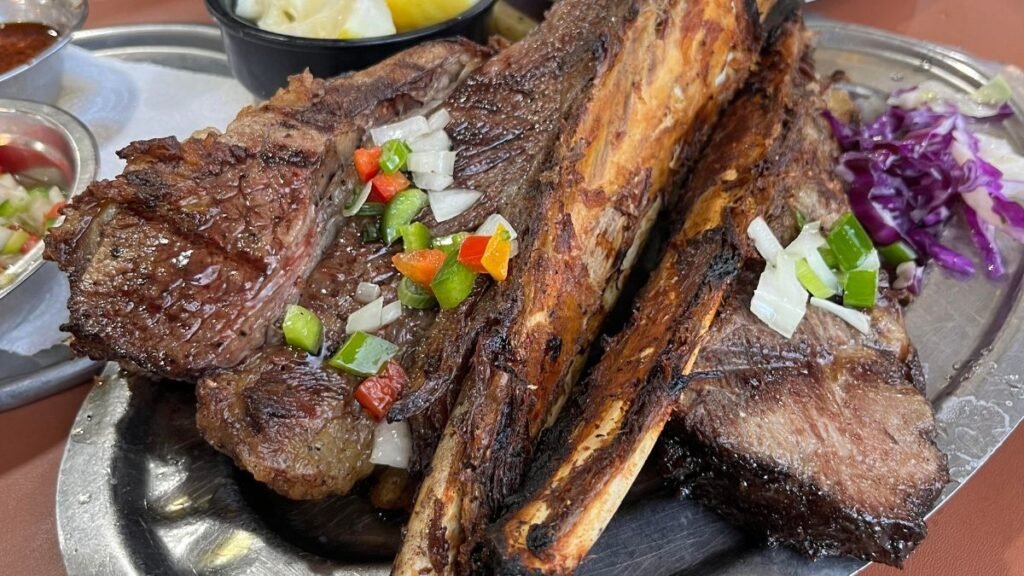 Cuánto cuesta una porción de asado ancho en El Ferroviario, la parrilla icónica de Liniers