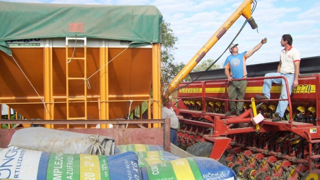 Fuerte demanda de créditos por parte de productores santafesinos para la compra de fertilizantes