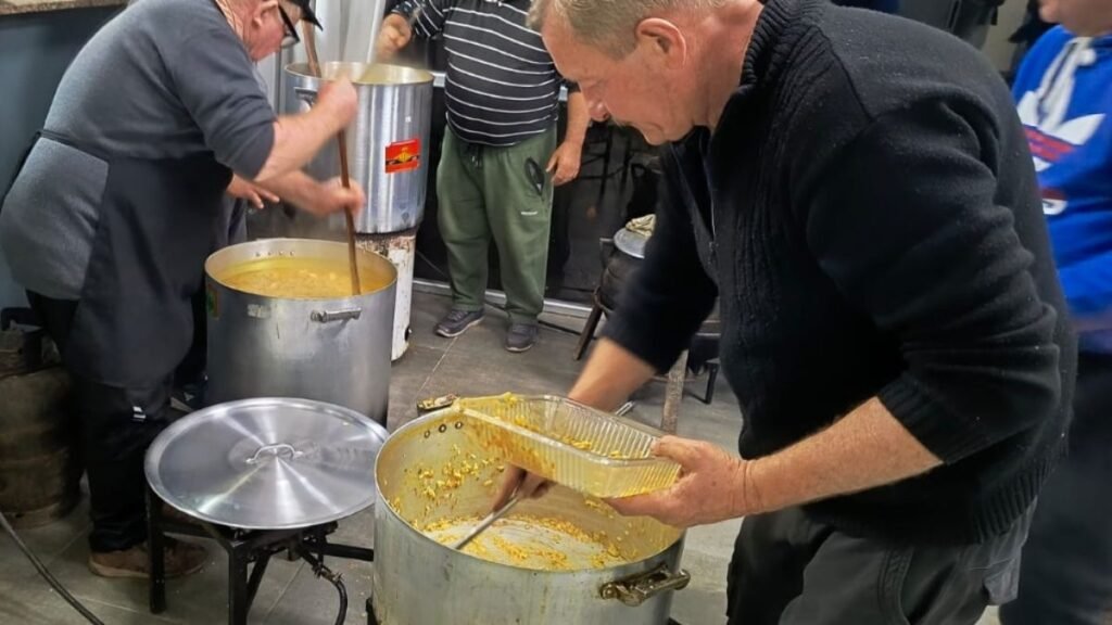 Lácteos Verónica: trabajadores realizaron una olla popular y podrían volver a paralizar la empresa