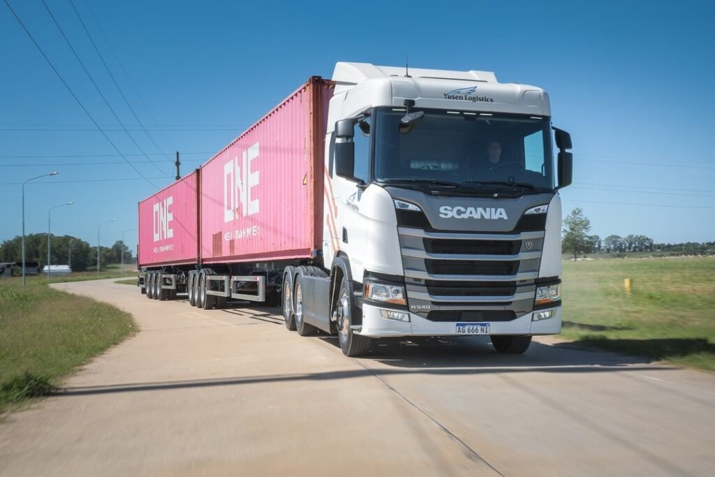 Santa Fe se muestra a favor de los bitrenes, pero advierte: «Sin arreglos de rutas nacionales no tiene sentido»