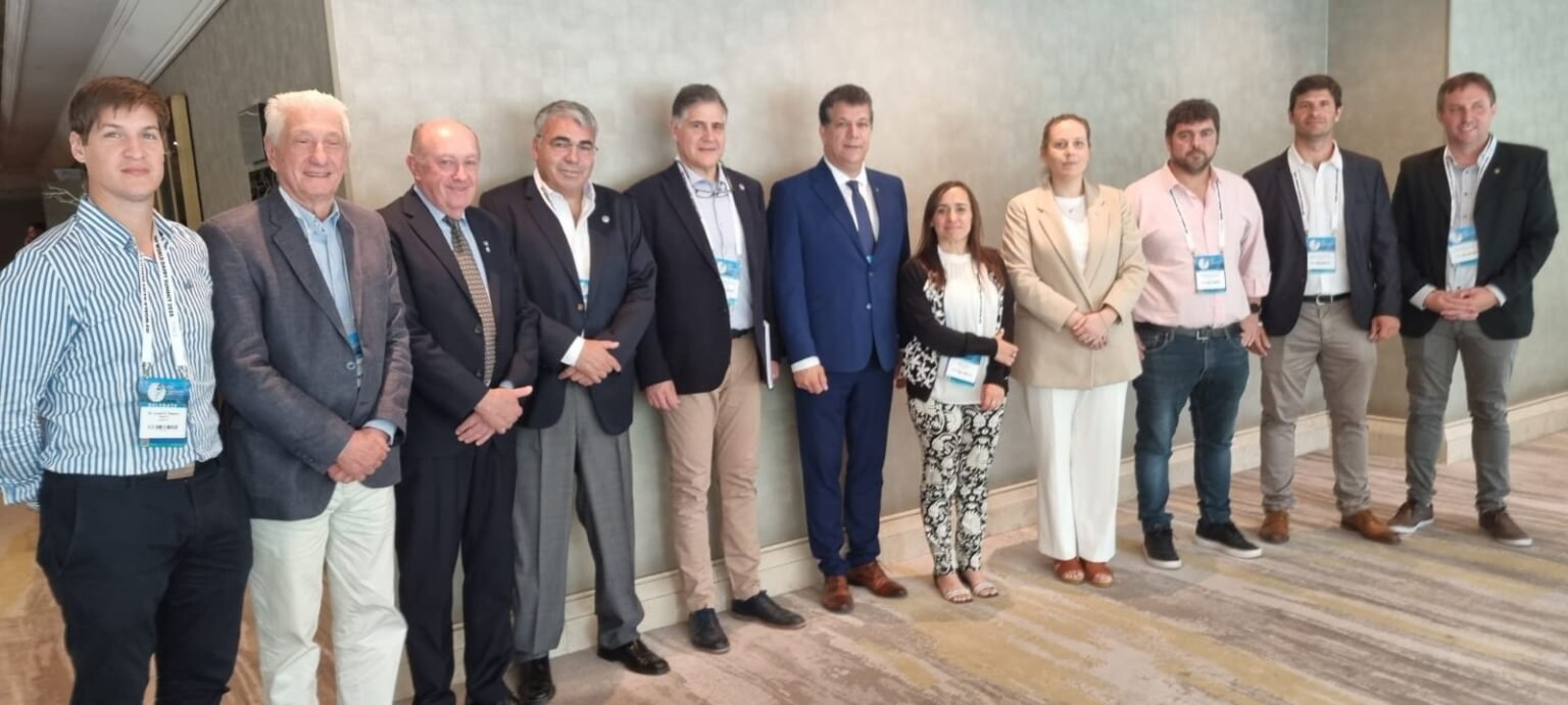 Argentina refuerza su presencia global en la industria láctea: reunión clave con la Federación Internacional de Lechería