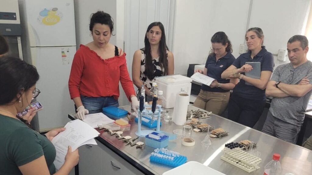 INTA Rafaela: laboratorios de Argentina y Brasil estandarizan pruebas de resistencia a acaricidas