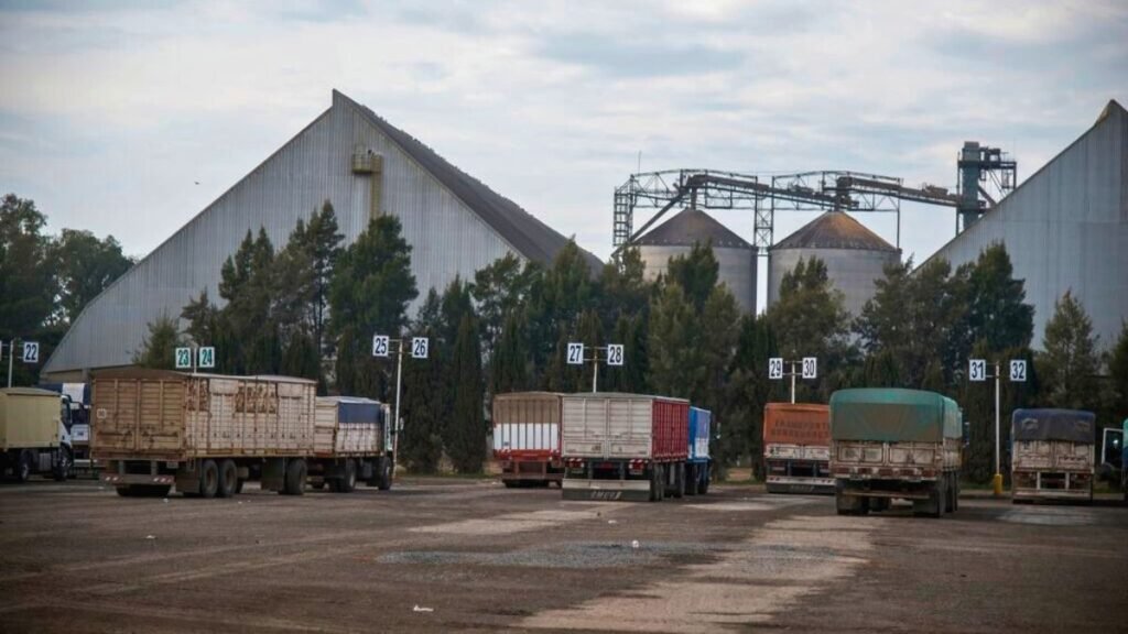 Nula actividad portuaria por el paro general: para las industrias refleja «una resistencia corporativa al cambio»